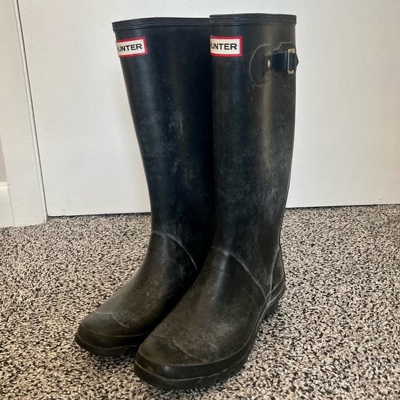 Women’s Hunter Original Tall Rain Boot. Wide Calf. Distressed Black Color. - Picture 9 of 9